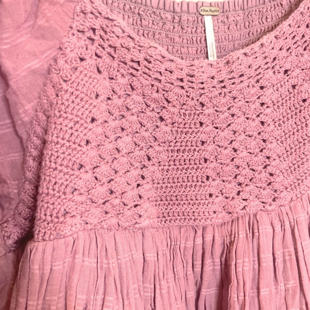 Free People Ari Mini Dress L Dried Currant Pink Crochet Smocked Boho - Picture 3 of 9